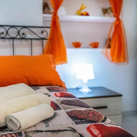 Al Pozzo Bianco 아파트 *